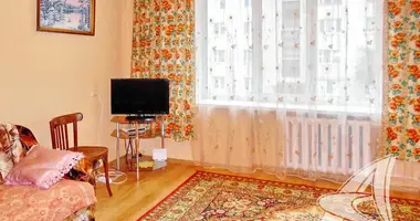 2 room apartment in Lieninski, Belarus