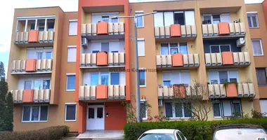 Mieszkanie 3 pokoi w 13, Węgry