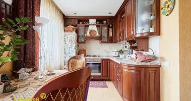 Apartamento 3 habitaciones en Minsk, Bielorrusia