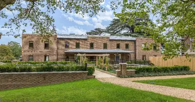 Haus 4 Schlafzimmer in Enfield, Großbritannien