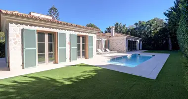 Zamek 4 pokoi w Santa Ponsa, Hiszpania