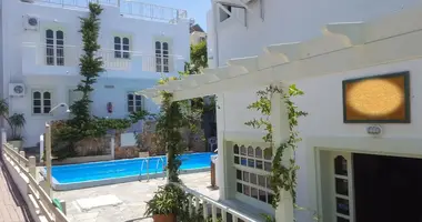 Commercial property 600 m² in Hersonissos, Greece