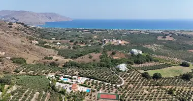 5 bedroom house in Kournas, Greece