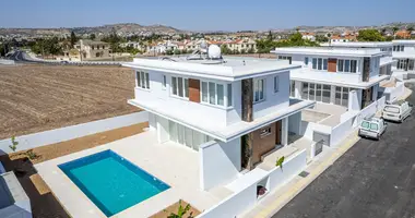 3 bedroom house in Pyla, Cyprus