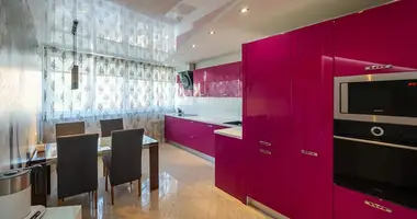 Apartamento 3 habitaciones en Minsk, Belarús
