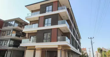 2 room apartment with balcony, with sea view, with parking in Ciftlikkoey, Turkey