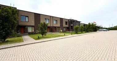 Дом в Академия, Литва