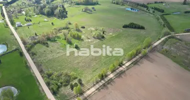 Участок земли в Veremu pagasts, Латвия