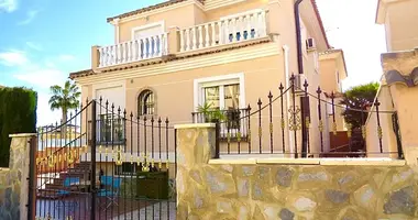 Villa 3 bedrooms in Torrevieja, Spain