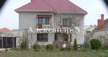 6 room house in Donetsk Oblast, Ukraine