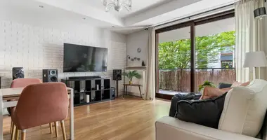 Wohnung 3 zimmer in Warschau, Polen