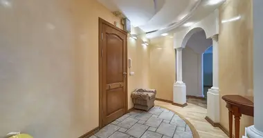 Appartement 4 chambres avec Mobilier, avec Parking, avec Climatiseur dans Minsk, Biélorussie