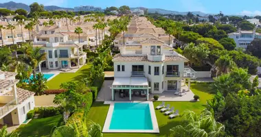 5 bedroom house in Ricmar, Spain