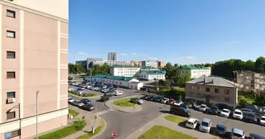 Apartamento 3 habitaciones en Minsk, Belarús