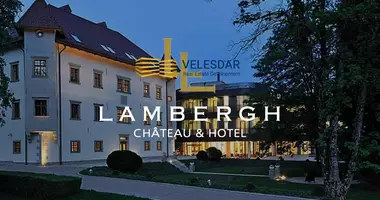 LAMBERG BOUTIQUE HOTEL AND DRNCA CASTLE, SLOVENIA dans Bled, Slovénie