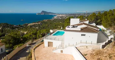 Villa  mit Parkplatz, mit Terrasse, mit Garage in Altea, Spanien