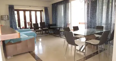 3 bedroom apartment in Estepona, Spain