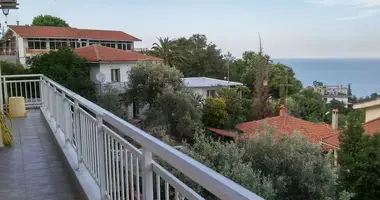 Mieszkanie 4 pokoi w Neos Panteleimonas, Grecja