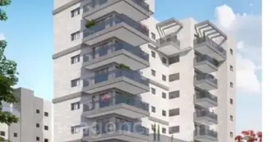 Mieszkanie 5 pokojów w Hadera, Izrael
