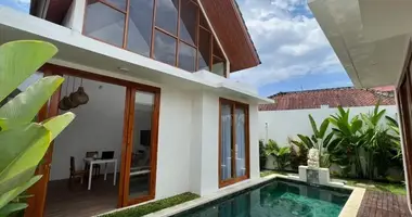 Villa 2 bedrooms with Furnitured, with parking, with Online tour in Legian, Indonesia