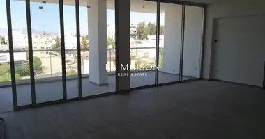 Nieruchomości inwestycyjne 576 m² w Strovolos, Cyprus