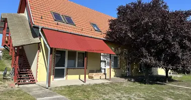 7 room house in Ocsa, Hungary