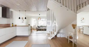 2 bedroom apartment in Jaervenpaeae, Finland