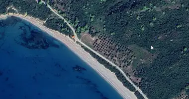 Terrain dans Kastrosykia, Grèce