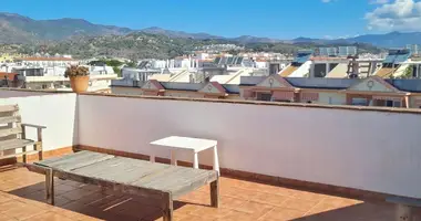 3 bedroom apartment in Estepona, Spain