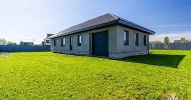 Casa en Rakauski sielski Saviet, Belarús