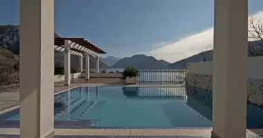 Villa  mit Meerblick in Risan, Montenegro