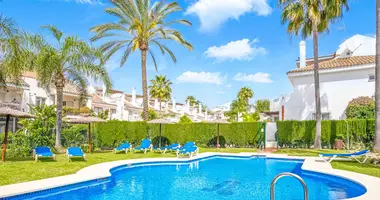 Reihenhaus in San Pedro Alcantara, Spanien