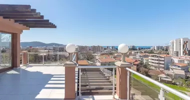 Villa 4 habitaciones con Balcón, con Amueblado, con Vistas al mar en Bjelisi, Montenegro