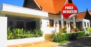 Villa 4 bedrooms with Furnitured, with Air conditioner, with private pool in Phuket, Thailand