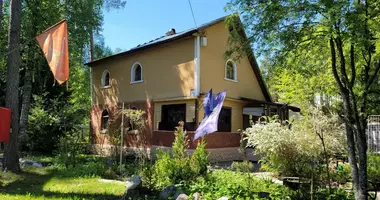4 room house in Vyritsa, Russia