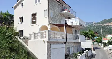 Villa  con Junto al mar en Herceg Novi, Montenegro
