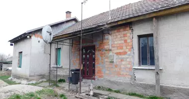 4 room house in Tapioszele, Hungary