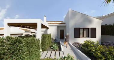 Villa 3 bedrooms with Garden, with private pool, near schools in Almoradi, Spain