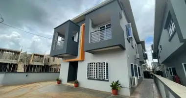 Duplex 4 bedrooms in Lagos, Nigeria