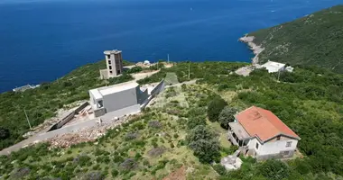 Grundstück in Zagora, Montenegro