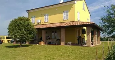 Дом 11 комнат в Терни, Италия