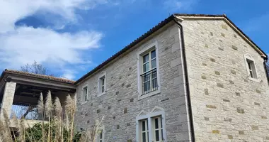 Villa 3 chambres avec Fenêtres double vitrage, avec Balcon, avec Meublesd dans Porec, Croatie