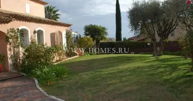 Villa  with Furnitured, with Air conditioner, with Sea view in Nice, France