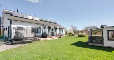 Casa 5 habitaciones en Salonkyla, Finlandia