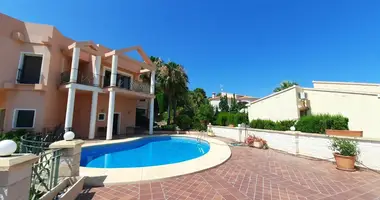 6 bedroom house in Calp, Spain