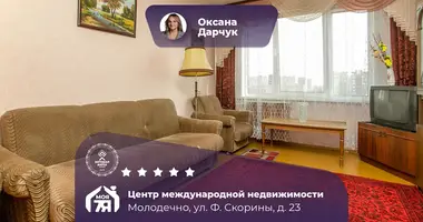 Apartamento 3 habitaciones en Maladetchna, Bielorrusia