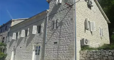 Villa  mit Meerblick in Stoliv, Montenegro