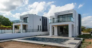 Villa 4 chambres avec Fenêtres double vitrage, avec Balcon, avec Meublesd dans Motides, Chypre du Nord