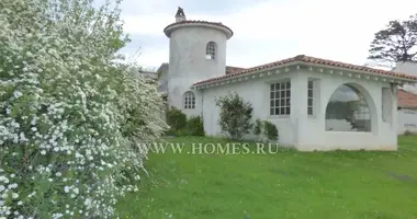 4 bedroom house in France