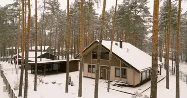 Haus 6 Zimmer in Bezirk Neuermühlen, Lettland